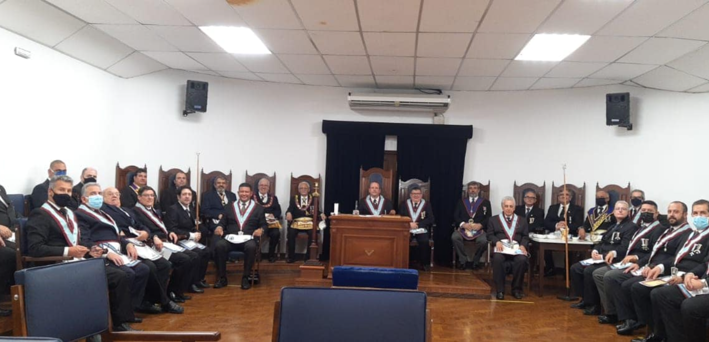 Irmãos reunidos na Sessão de Consagração da Loja Estudantes nº 42